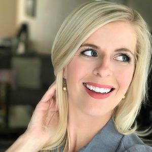 Meet your Posher, Alicia